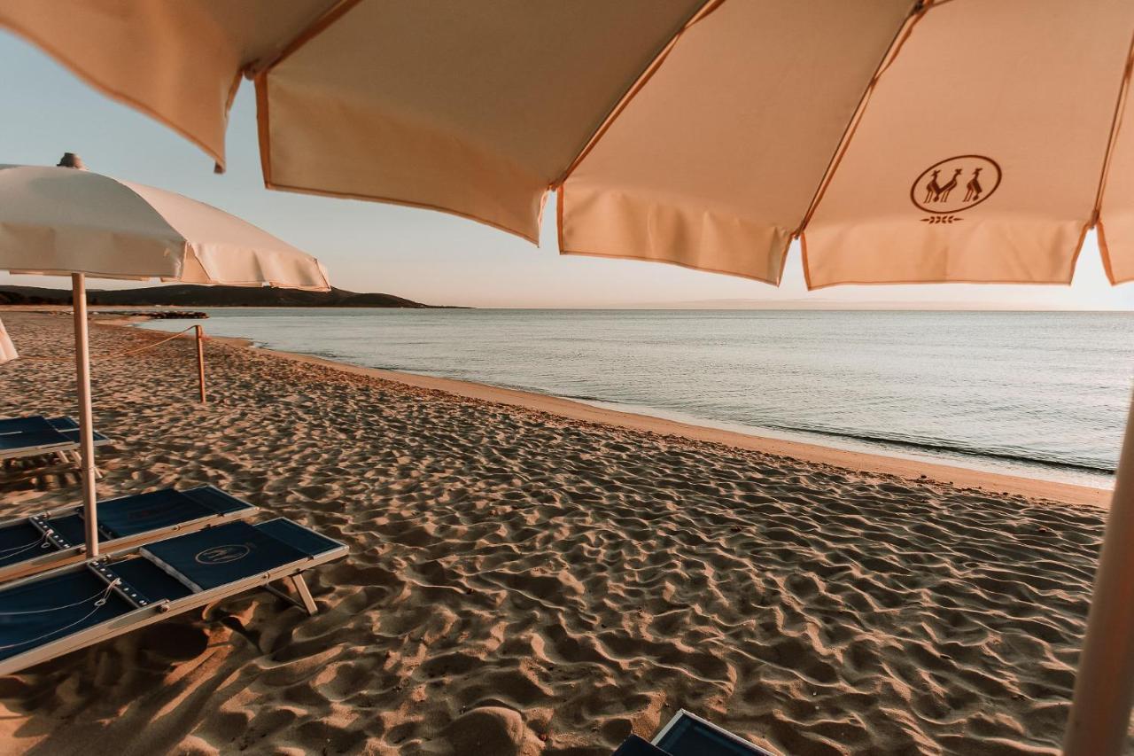 Resort Fior Di Sardegna Позада Екстериор снимка