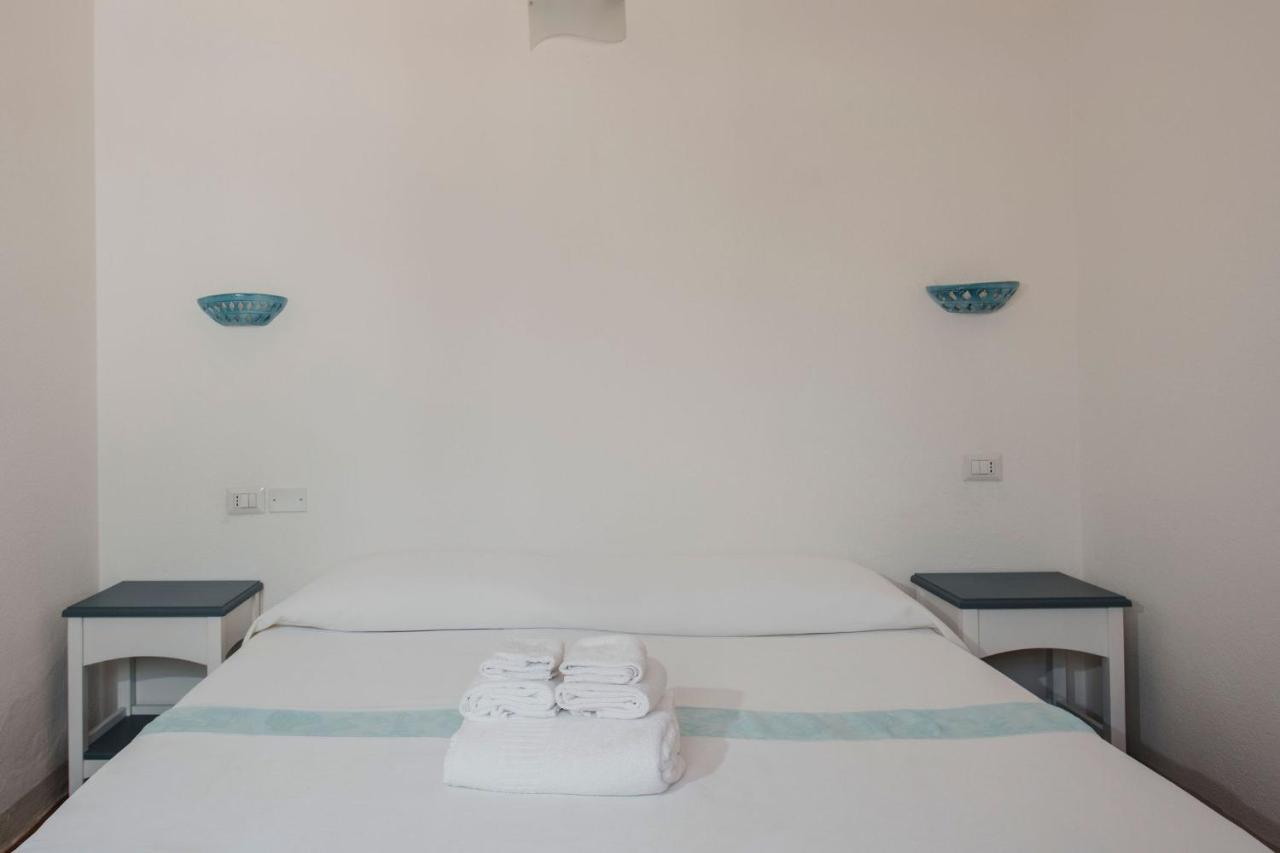 Resort Fior Di Sardegna Позада Екстериор снимка