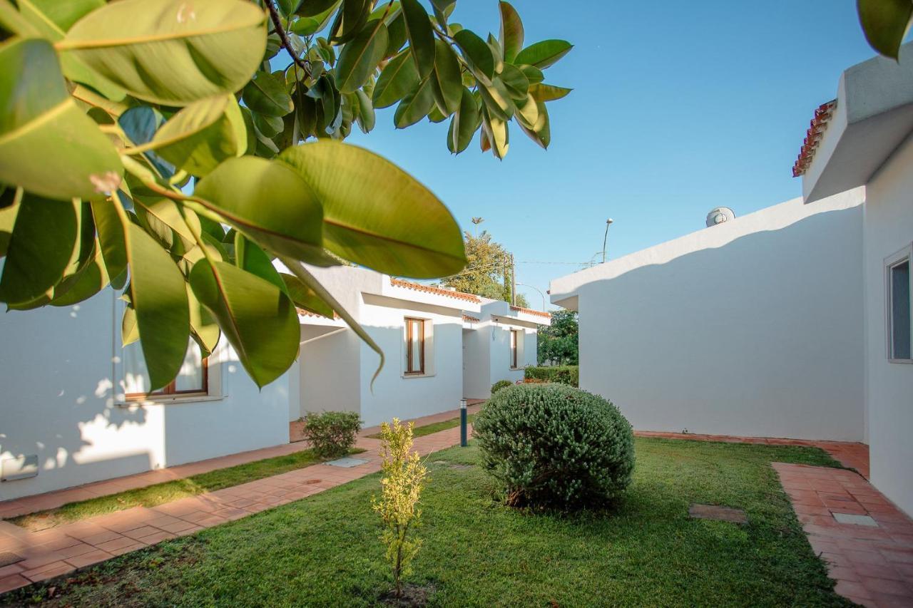 Resort Fior Di Sardegna Позада Екстериор снимка