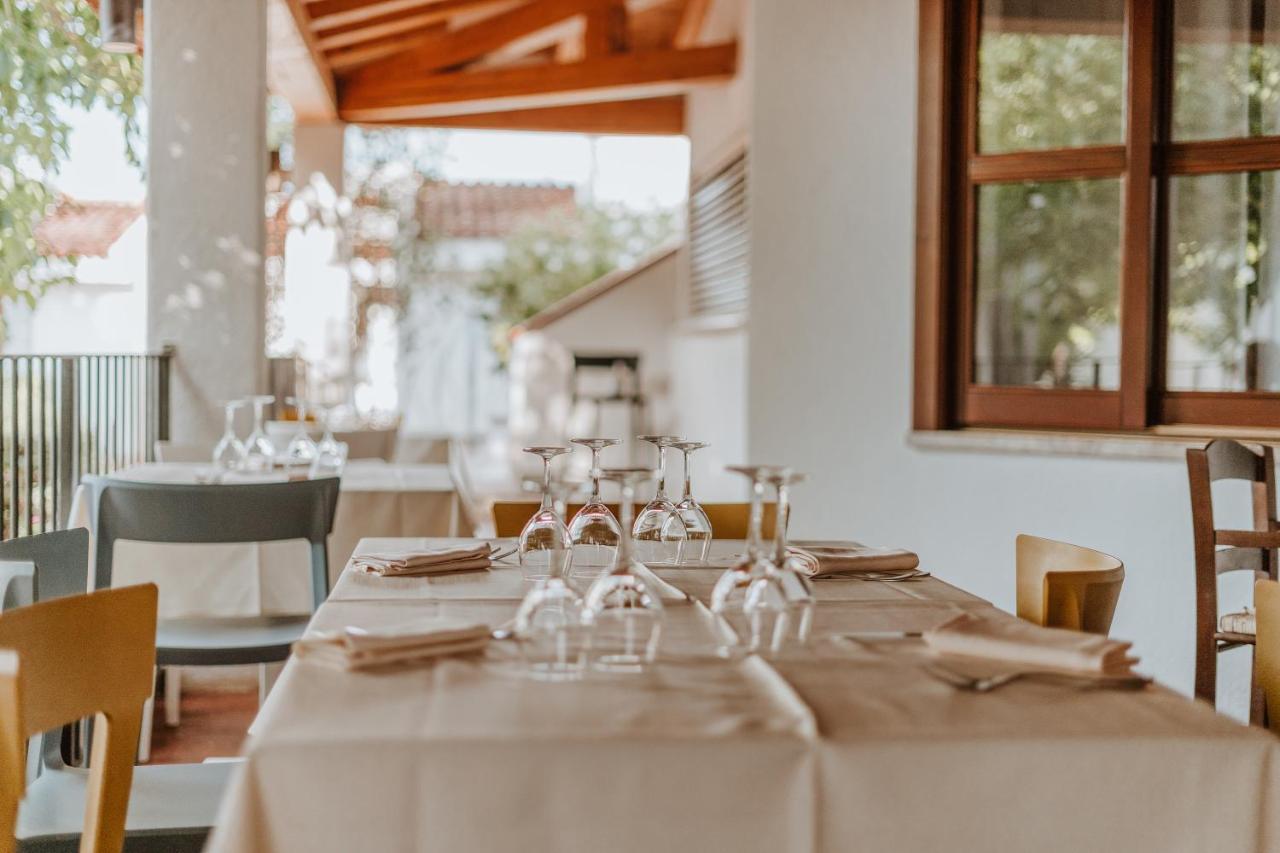 Resort Fior Di Sardegna Позада Екстериор снимка
